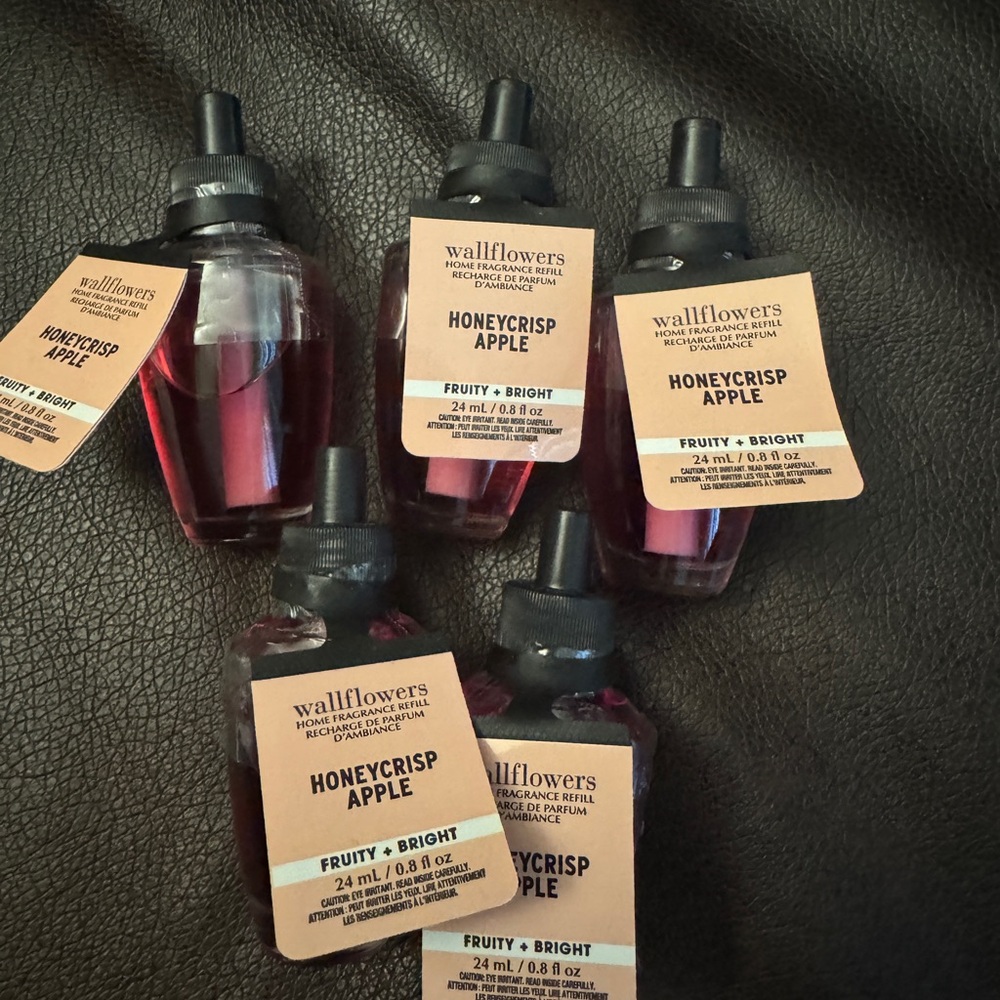 Bath & Body Works Honeycrisp Apple Wallflowers - Pink